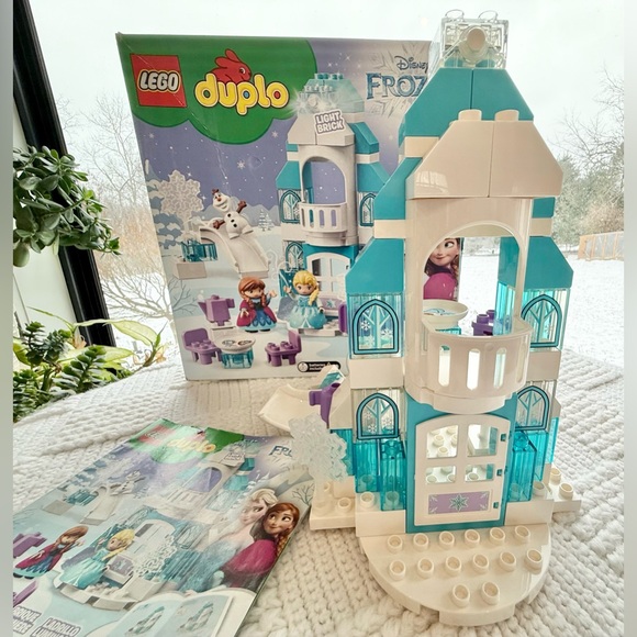 LEGO DUPLO Disney Princess Frozen Ice Castle 10899 Building Toy with Light Brick - Picture 8 of 10
